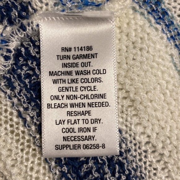 Liz Claiborne Coastal Lightweight Blue & Cream Knit Sweater Size Medium NWT - Picture 7 of 7